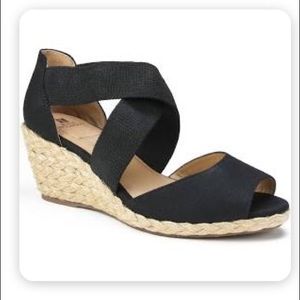 White Mountain Size 6 Espadrille